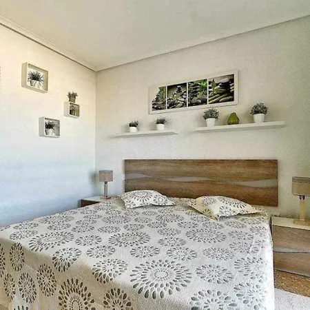 Espanhouse Vera Torreblanca تورّيفيِخا